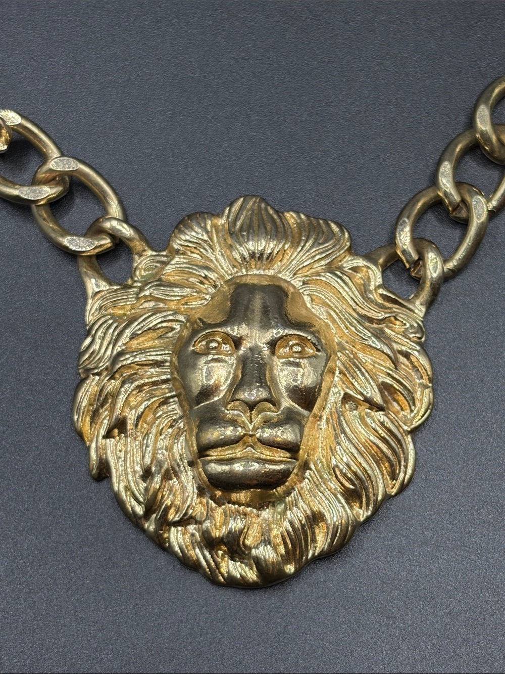 Vintage Lion Head Pendant Gold Tone Metal Chain Necklace Statement Jewelry